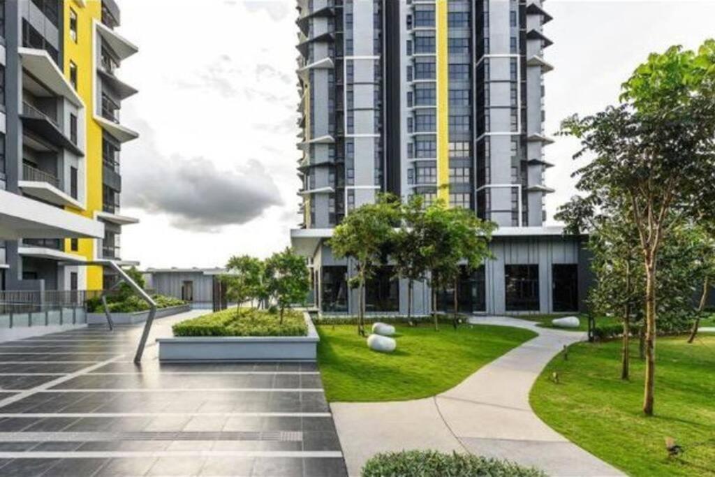 Cozy Mayfair Homestay Puchong Eksteriør billede