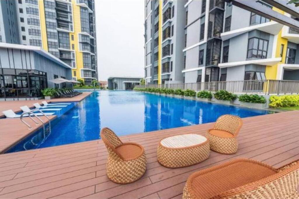 Cozy Mayfair Homestay Puchong Eksteriør billede