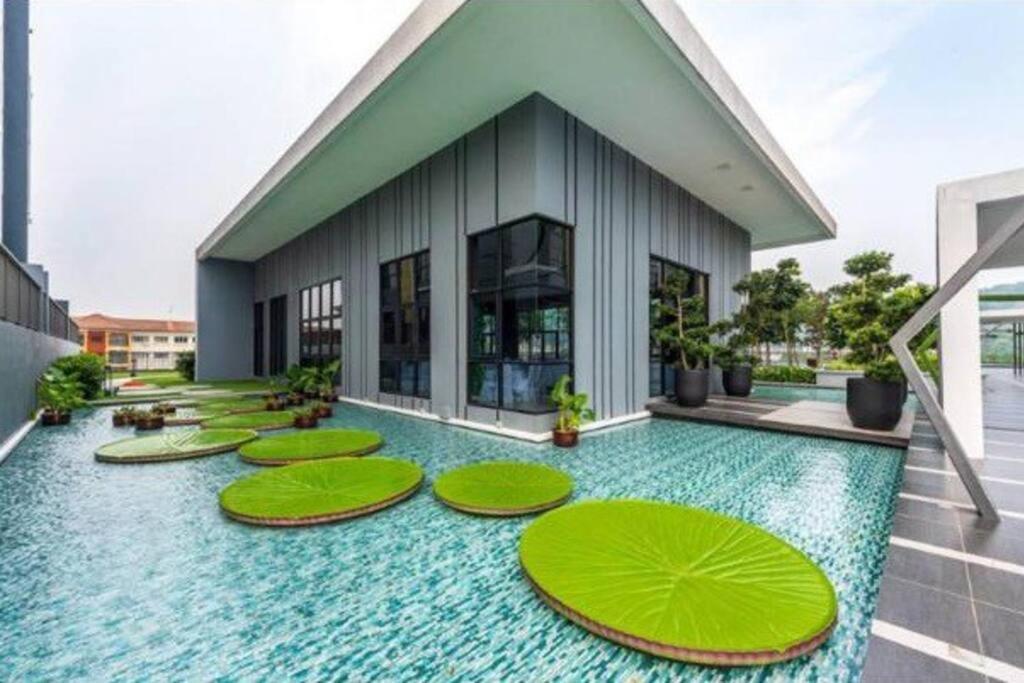 Cozy Mayfair Homestay Puchong Eksteriør billede