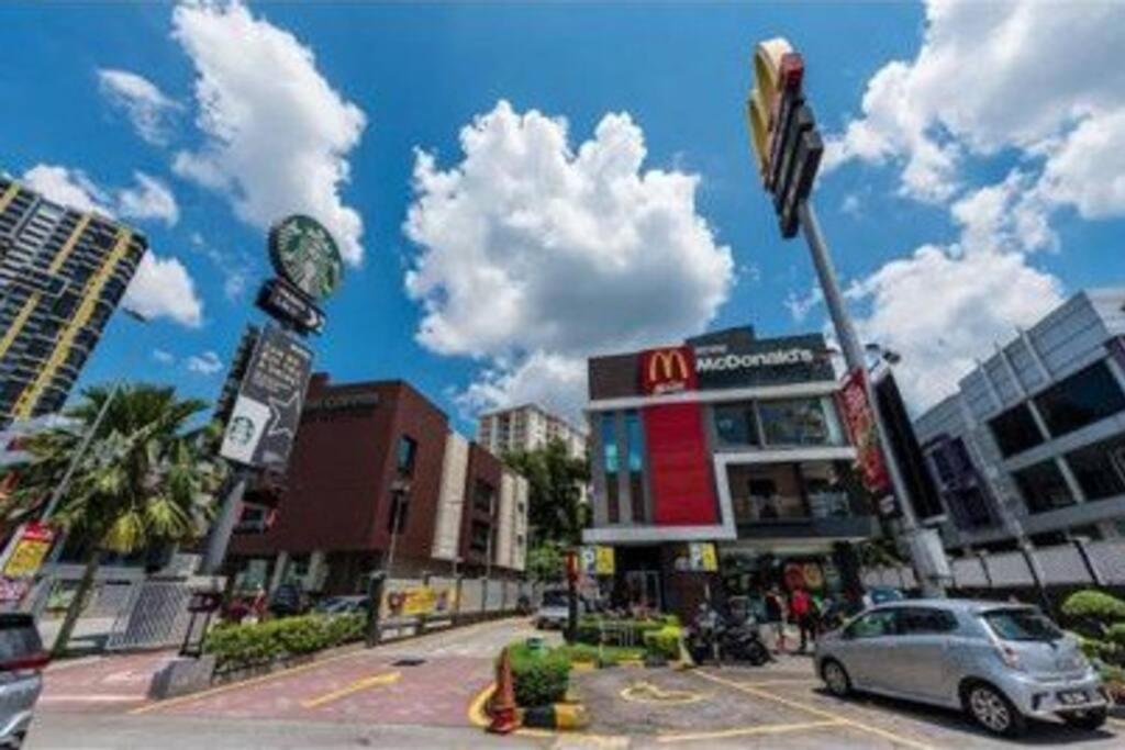 Cozy Mayfair Homestay Puchong Eksteriør billede